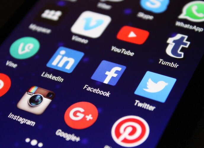 Internete su ukrainiečiais ir žydais susidoroti kurstęs kaunietis privalės sumokėti baudą