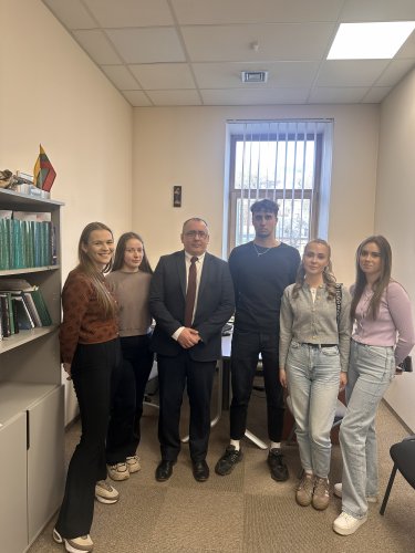 Kauno apylinkės teisme vyko projektas „Diena su teisėju“