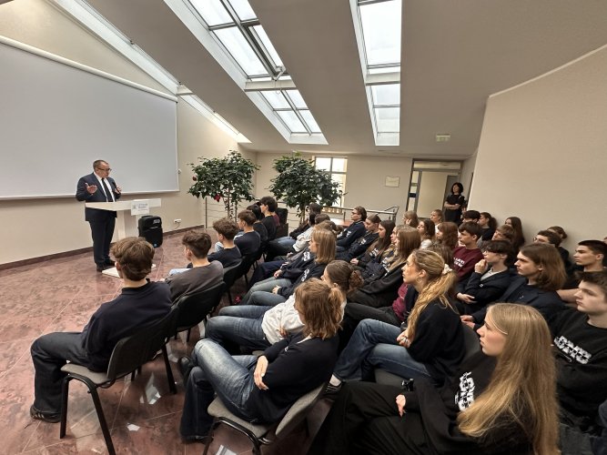 LSMU gimnazijos dešimtokų edukacija Kauno apylinkės teisme